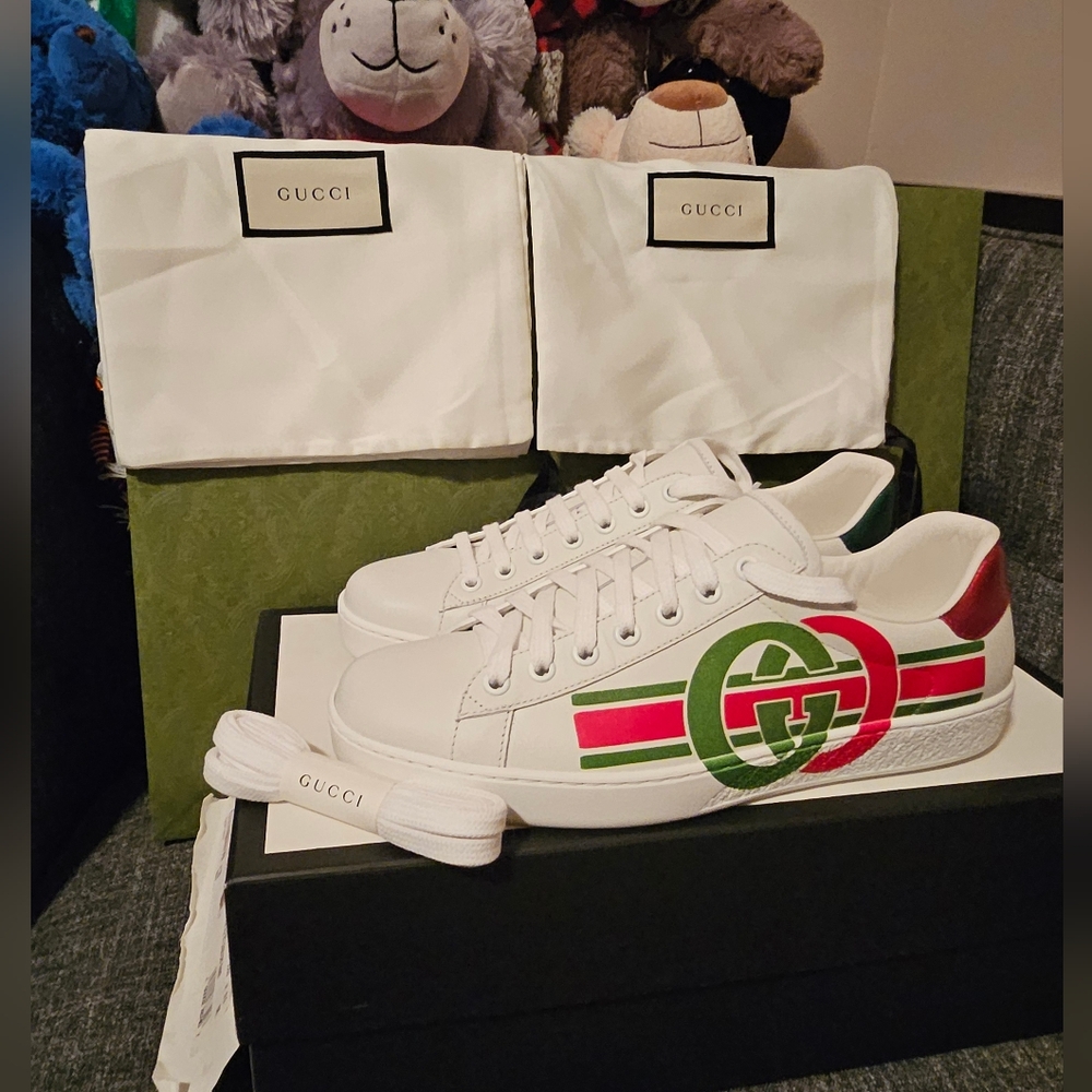 ATHANTIC GUCCI Sneakers White BRAND NEW SIZE 6.5 M 8.5 W.with COA
